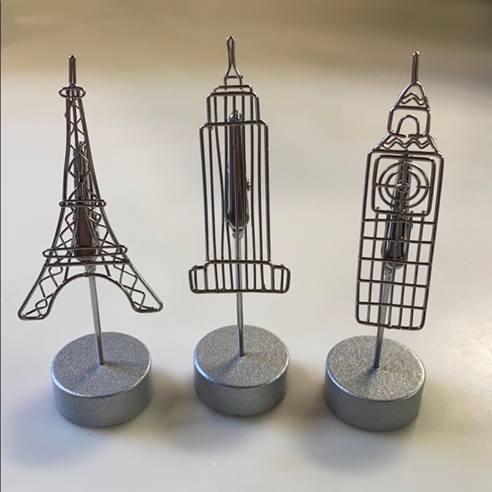 Set of 3 Famous Buildings Phot/Document Clips